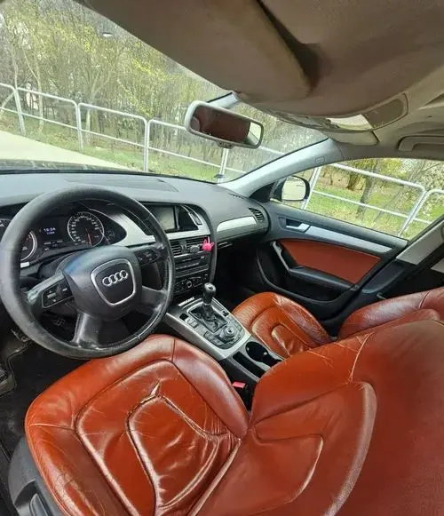 AUDI A4 