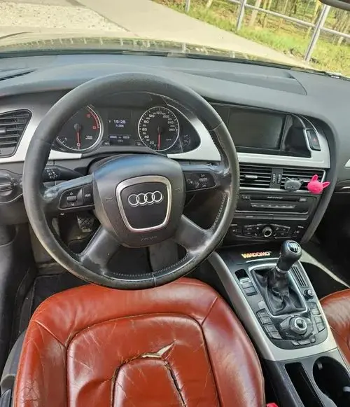 AUDI A4 
