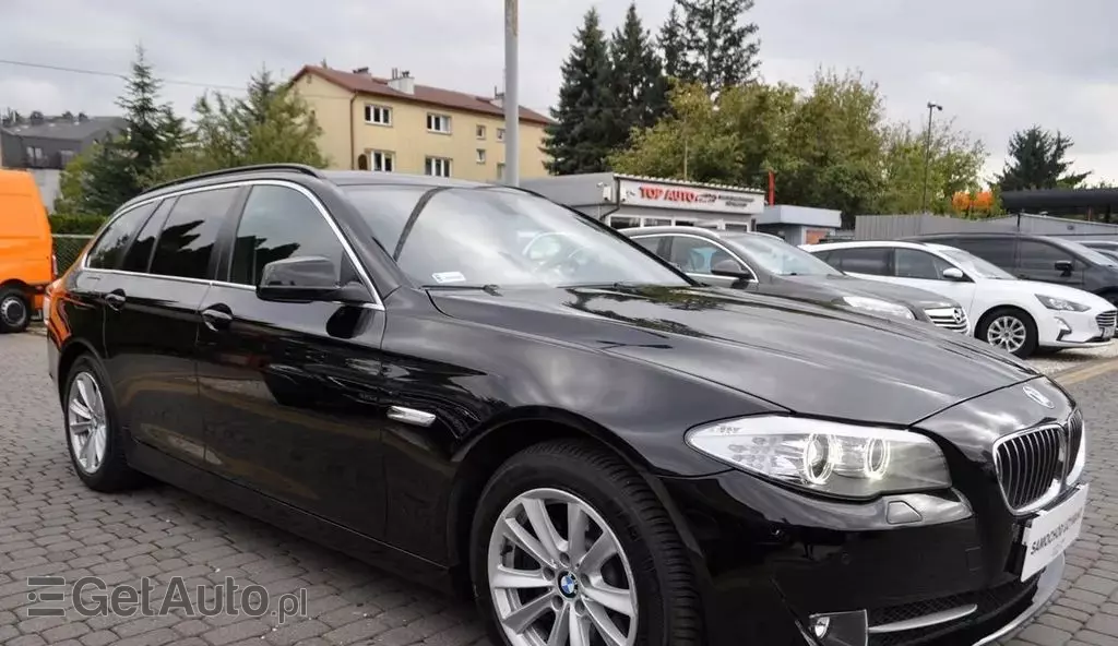 BMW Seria 5 528i (245 KM) xDrive Steptronic