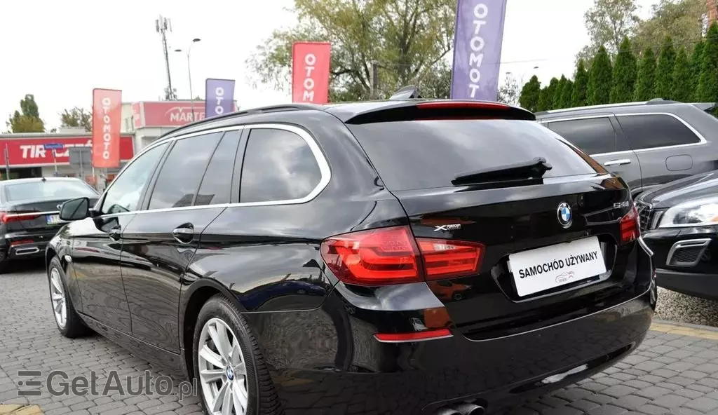 BMW Seria 5 528i (245 KM) xDrive Steptronic