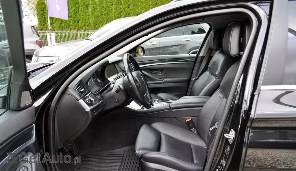 BMW Seria 5 528i (245 KM) xDrive Steptronic