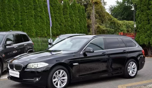 BMW Seria 5 528i (245 KM) xDrive Steptronic