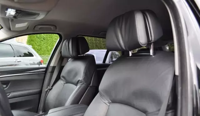 BMW Seria 5 528i (245 KM) xDrive Steptronic