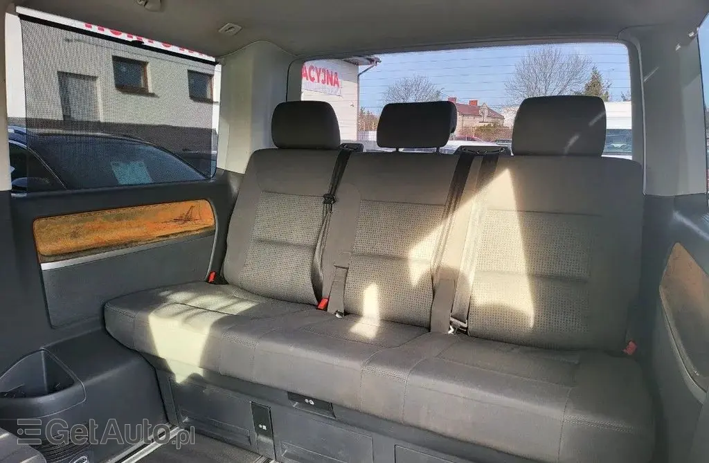 VOLKSWAGEN Multivan 