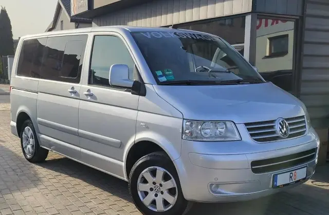 VOLKSWAGEN Multivan 