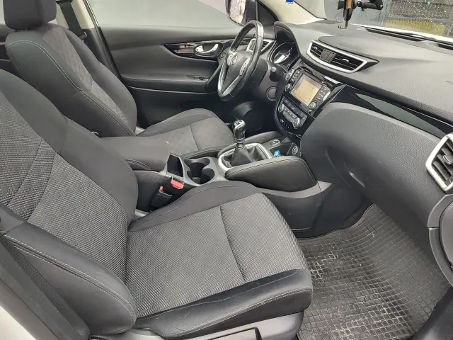 NISSAN Qashqai Acenta