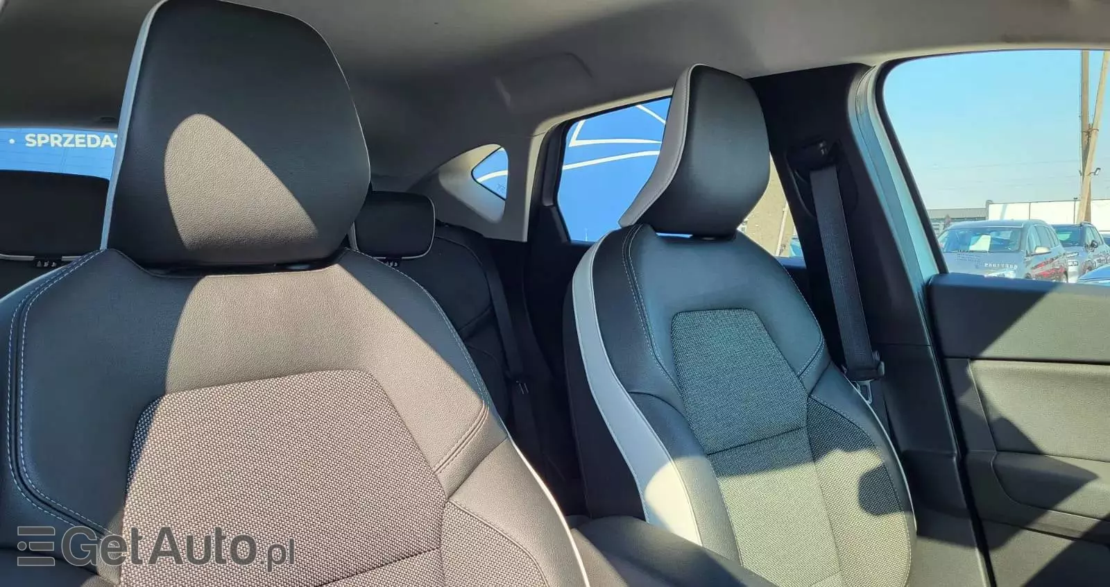 RENAULT Captur TCe Mild Hybrid 140 EDC GPF EVOLUTION