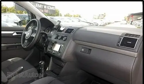 VOLKSWAGEN Touran 