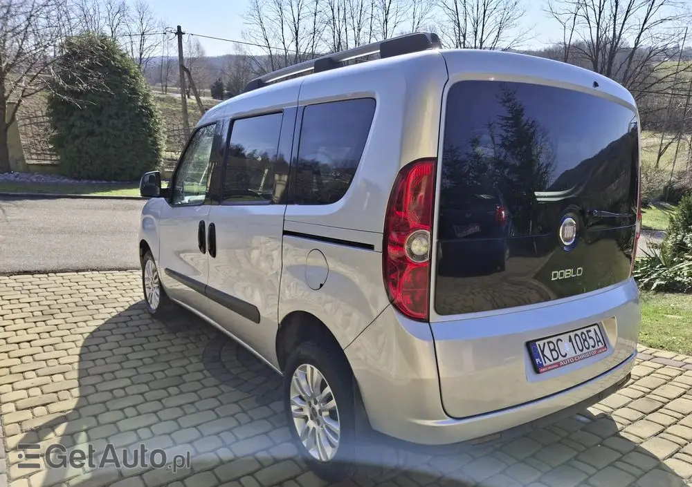 FIAT Doblo 1.6 16V Multijet Start&Stopp Dualogic Emotion Family
