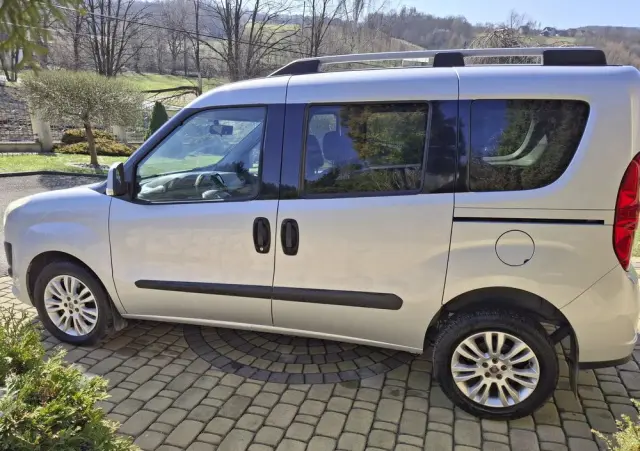 FIAT Doblo 1.6 16V Multijet Start&Stopp Dualogic Emotion Family