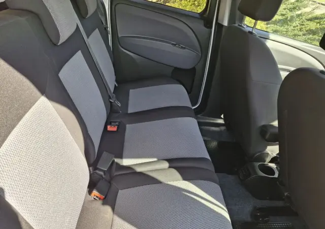 FIAT Doblo 1.6 16V Multijet Start&Stopp Dualogic Emotion Family