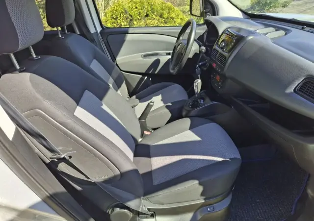 FIAT Doblo 1.6 16V Multijet Start&Stopp Dualogic Emotion Family