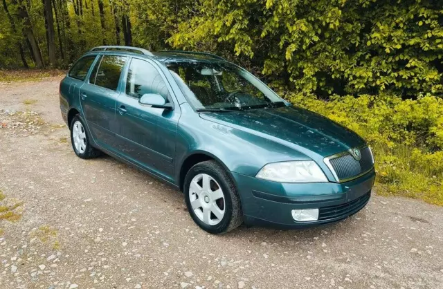SKODA Octavia 