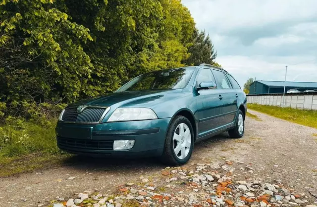 SKODA Octavia 