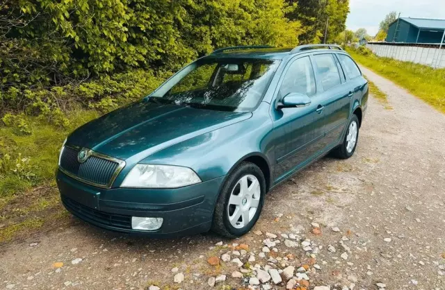 SKODA Octavia 