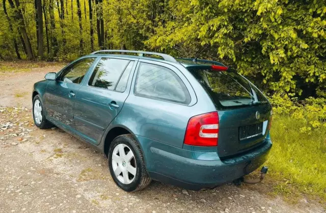 SKODA Octavia 