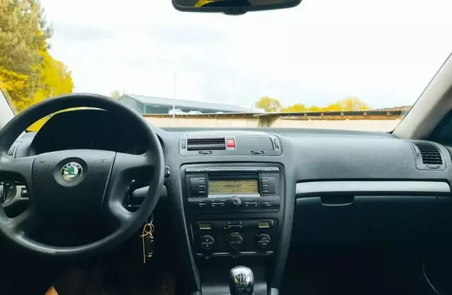 SKODA Octavia 