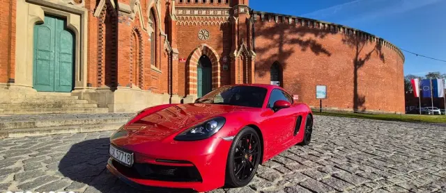 PORSCHE Cayman 