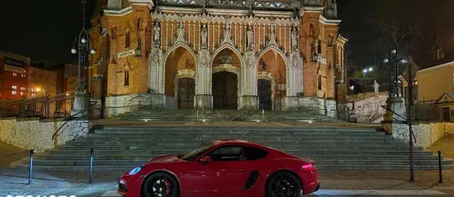 PORSCHE Cayman 