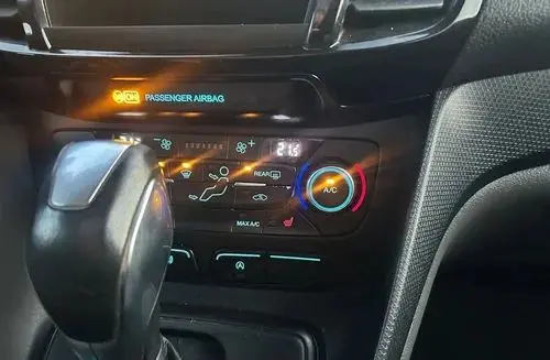 FORD Tourneo Connect 