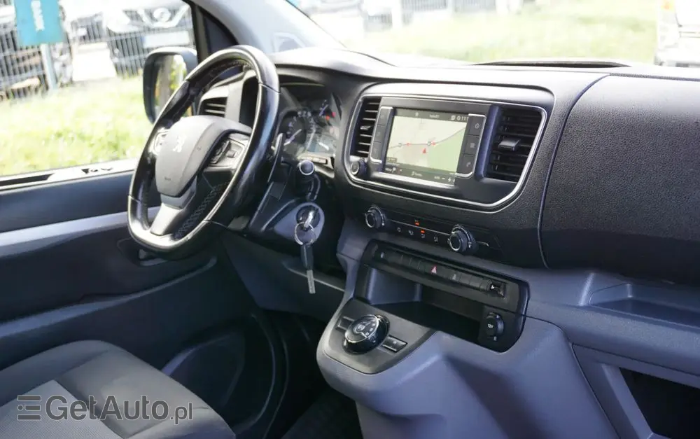 PEUGEOT Expert 2.0 L2 EHZ EAT8
