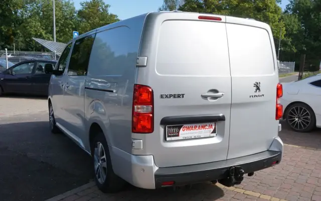 PEUGEOT Expert 2.0 L2 EHZ EAT8