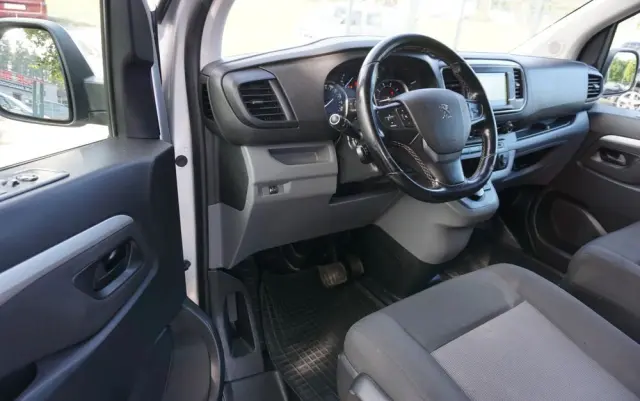 PEUGEOT Expert 2.0 L2 EHZ EAT8