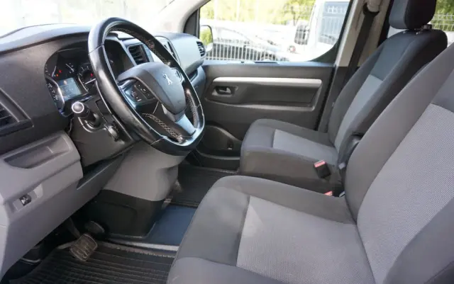 PEUGEOT Expert 2.0 L2 EHZ EAT8