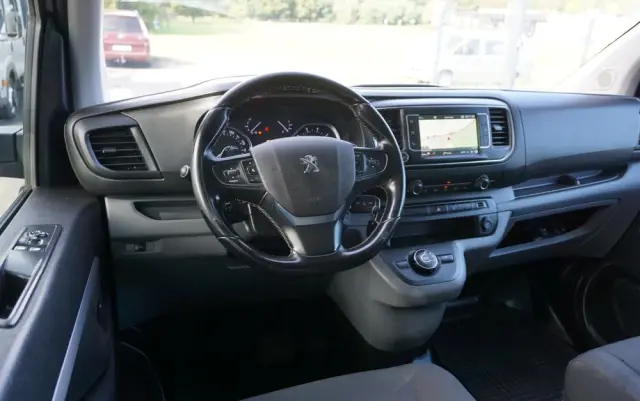 PEUGEOT Expert 2.0 L2 EHZ EAT8