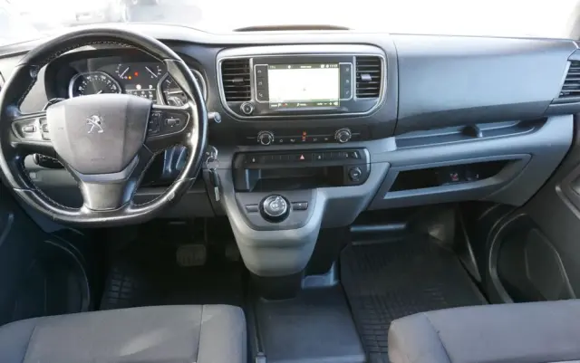 PEUGEOT Expert 2.0 L2 EHZ EAT8