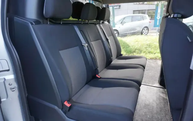 PEUGEOT Expert 2.0 L2 EHZ EAT8