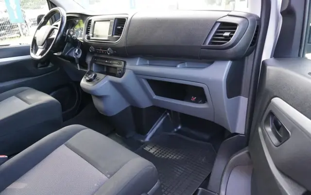 PEUGEOT Expert 2.0 L2 EHZ EAT8