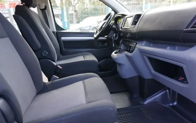 PEUGEOT Expert 2.0 L2 EHZ EAT8