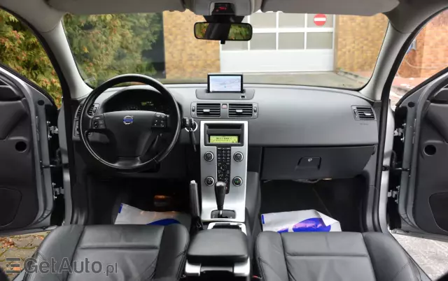 VOLVO C30 2.0D Powershift Summum