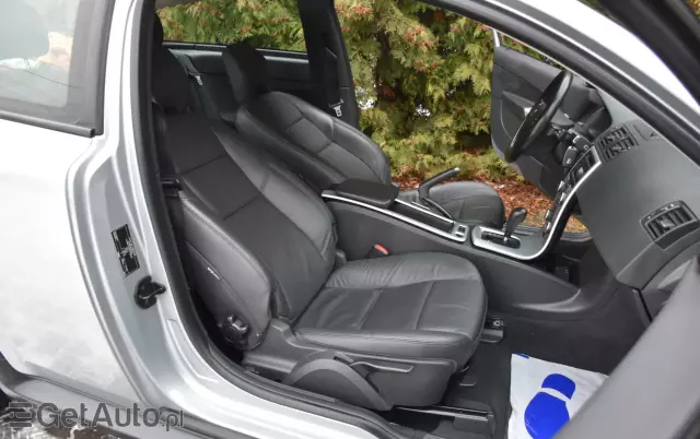 VOLVO C30 2.0D Powershift Summum