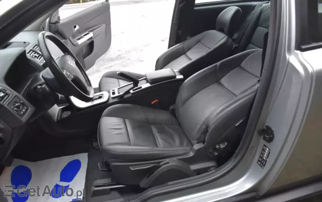 VOLVO C30 2.0D Powershift Summum