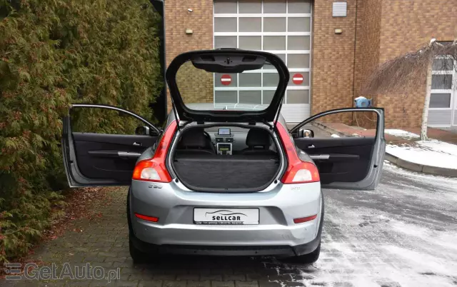 VOLVO C30 2.0D Powershift Summum