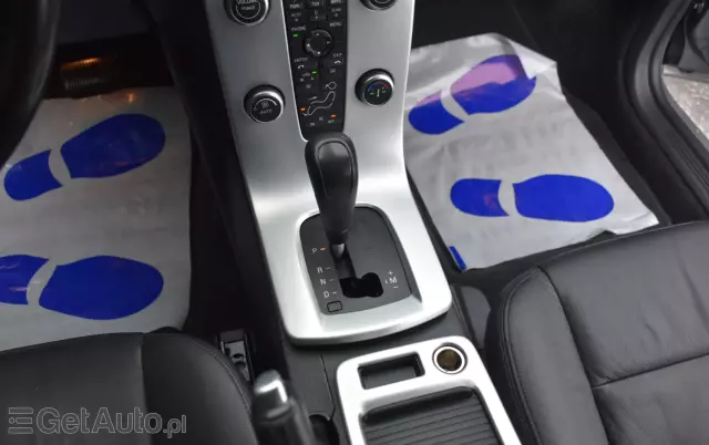 VOLVO C30 2.0D Powershift Summum