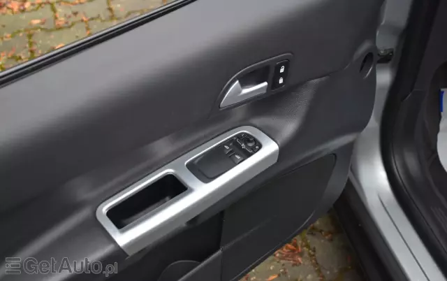 VOLVO C30 2.0D Powershift Summum