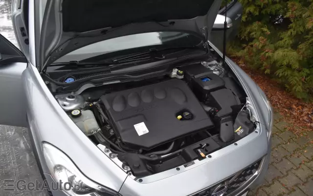 VOLVO C30 2.0D Powershift Summum