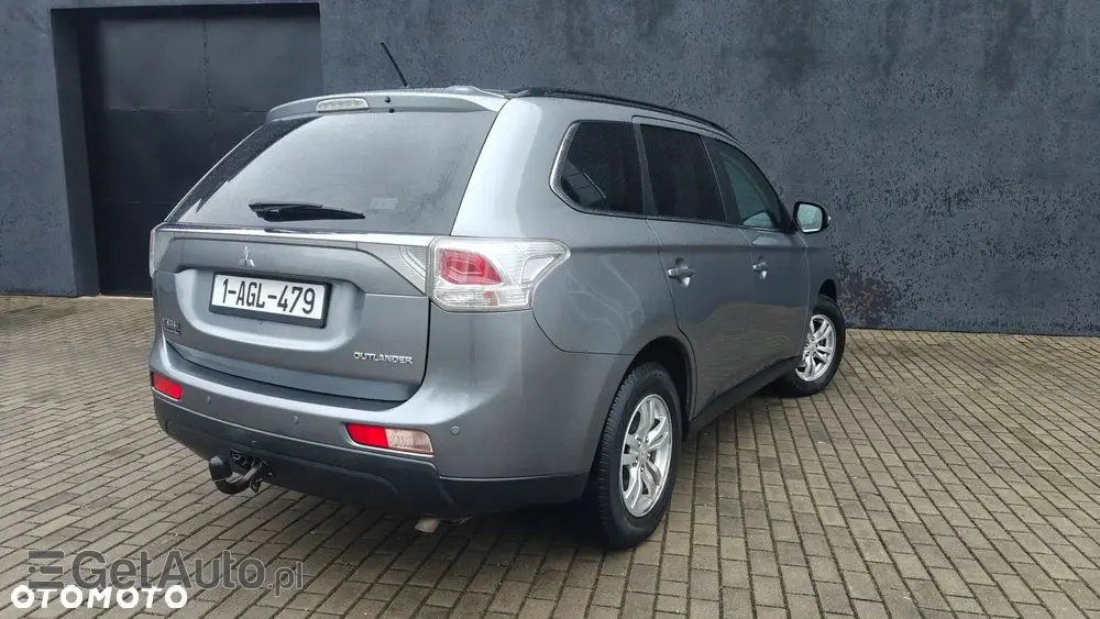 MITSUBISHI Outlander Ver-2-2-di--d-2wd-invite