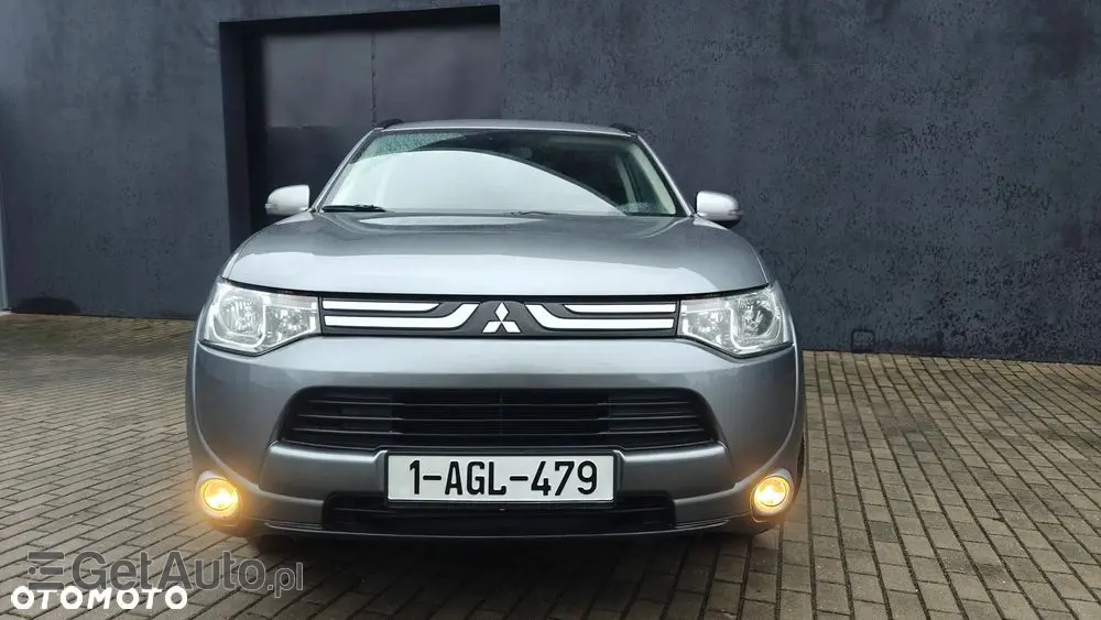 MITSUBISHI Outlander Ver-2-2-di--d-2wd-invite