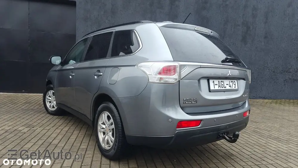 MITSUBISHI Outlander Ver-2-2-di--d-2wd-invite