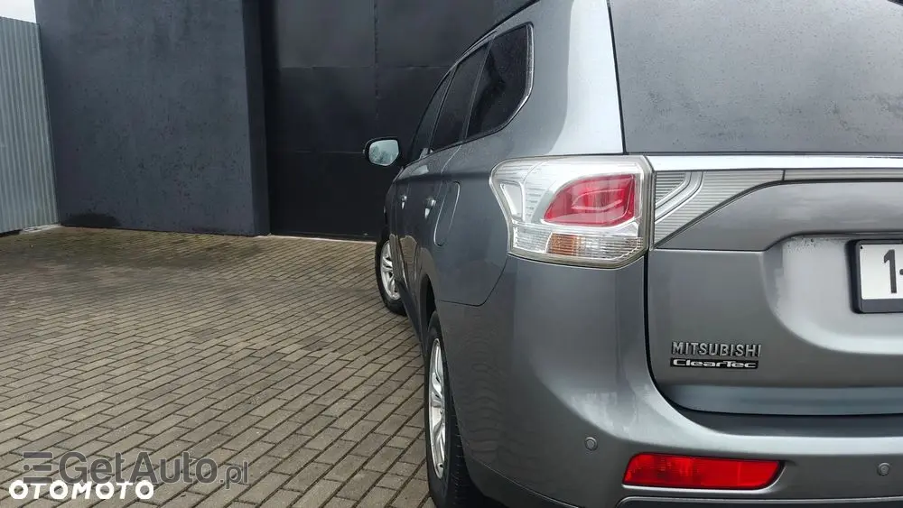 MITSUBISHI Outlander Ver-2-2-di--d-2wd-invite