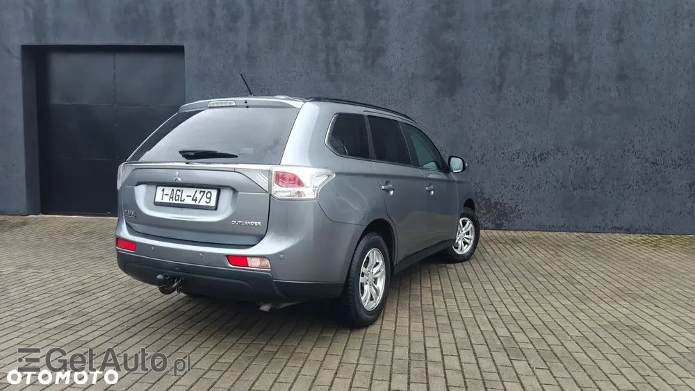 MITSUBISHI Outlander Ver-2-2-di--d-2wd-invite