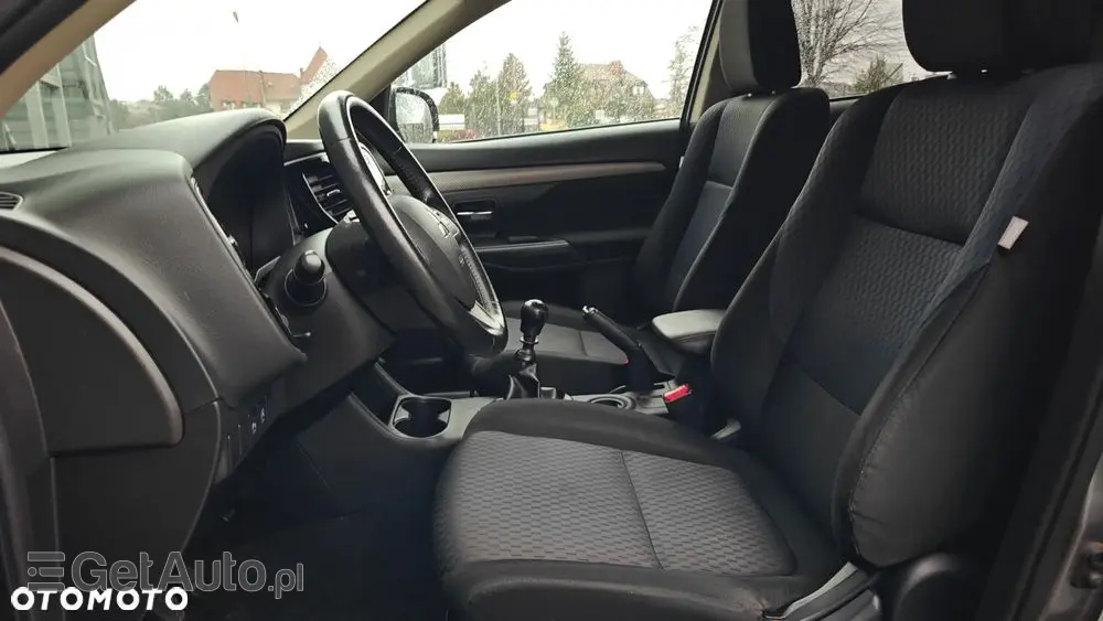 MITSUBISHI Outlander Ver-2-2-di--d-2wd-invite