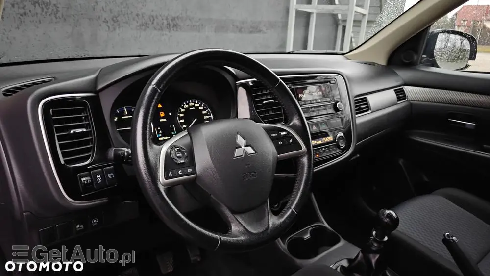 MITSUBISHI Outlander Ver-2-2-di--d-2wd-invite