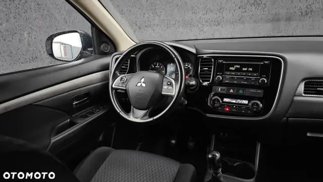 MITSUBISHI Outlander Ver-2-2-di--d-2wd-invite