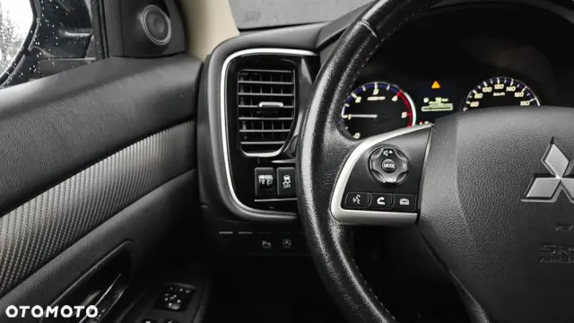 MITSUBISHI Outlander Ver-2-2-di--d-2wd-invite