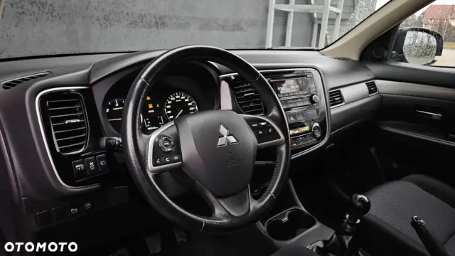 MITSUBISHI Outlander Ver-2-2-di--d-2wd-invite